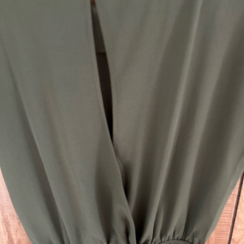 NWT Iris Olive Green Romper Size Large - Picture 5 of 11